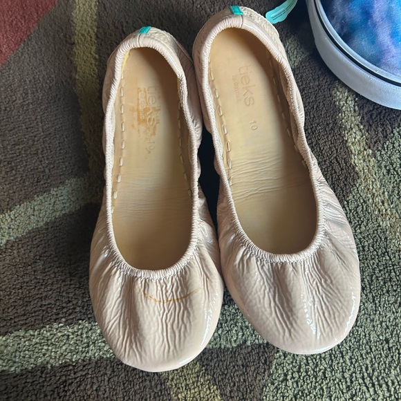 Tieks Shoes - Tieks Nude Color Flats size 10